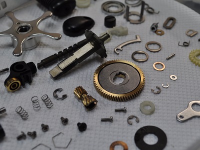 �����e�i���X